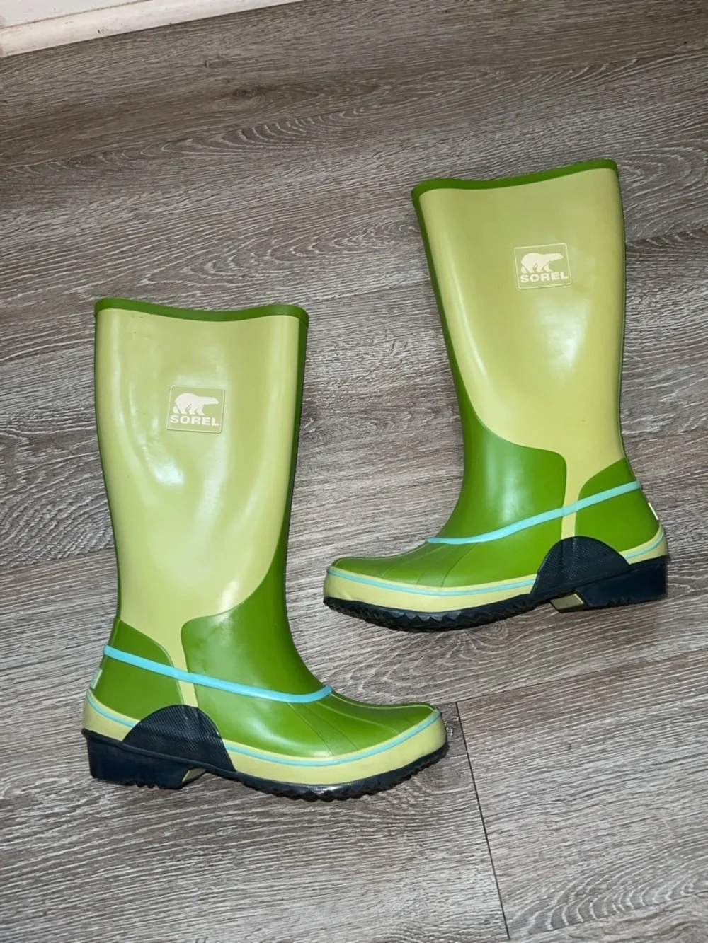 Sorel tall rain